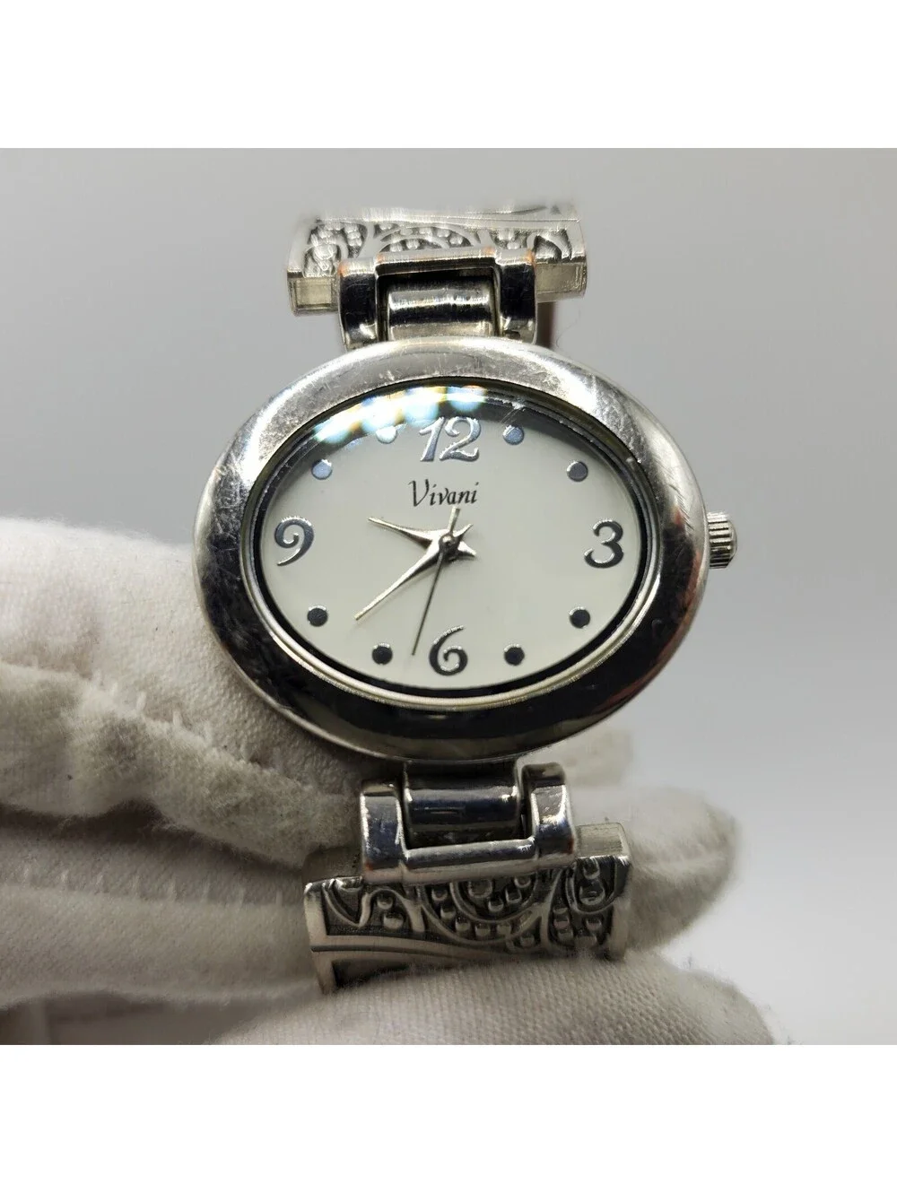 Vivani Quartz Womens Watch 30mm Silver Tone Cuff Band New Battery